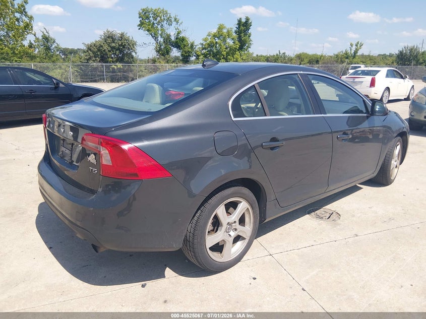2012 Volvo S60 VIN YV1622FS4C2091351 IAAI salvage auction — NORMAL WEAR, Salvage Title, sold $325 on 2026-07-28 (photo 4)