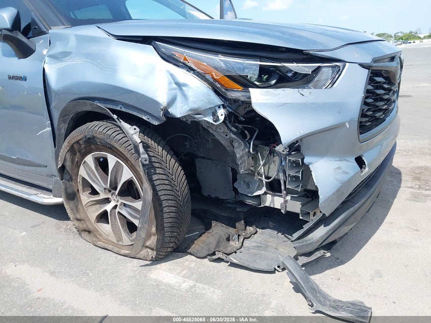2021 Toyota Highlander VIN 5TDGBRCH1MS026785 IAAI salvage auction — RIGHT FRONT, Salvage Title, sold $14,000 on 2026-07-29 (photo 6)