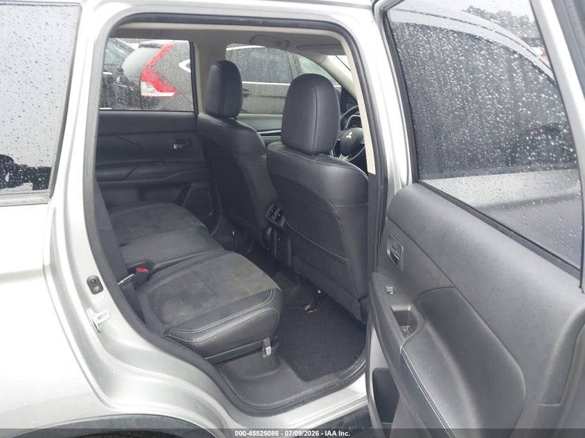 2019 Mitsubishi Outlander VIN JA4AZ3A35KZ043519 IAAI salvage auction — REAR END, Salvage Title, sold $3,550 on 2026-08-02 (photo 8)