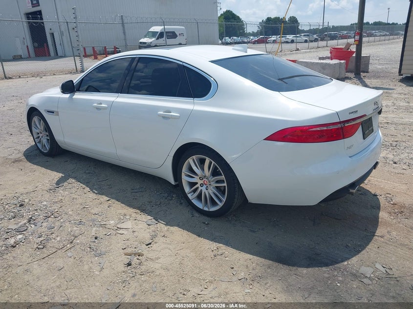 2017 Jaguar Xf VIN SAJBK4BVXHCY44125 IAAI salvage auction — NORMAL WEAR, Clear (Missouri), sold $5,500 on 2026-07-16 (photo 3)