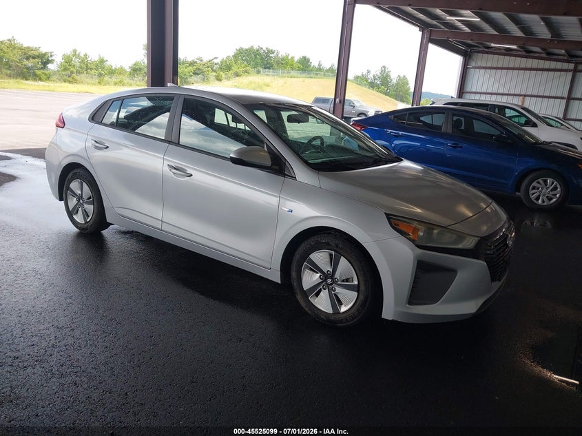 2018 Hyundai Ioniq hybrid VIN KMHC65LC8JU075159 — IAAI salvage auction photo
