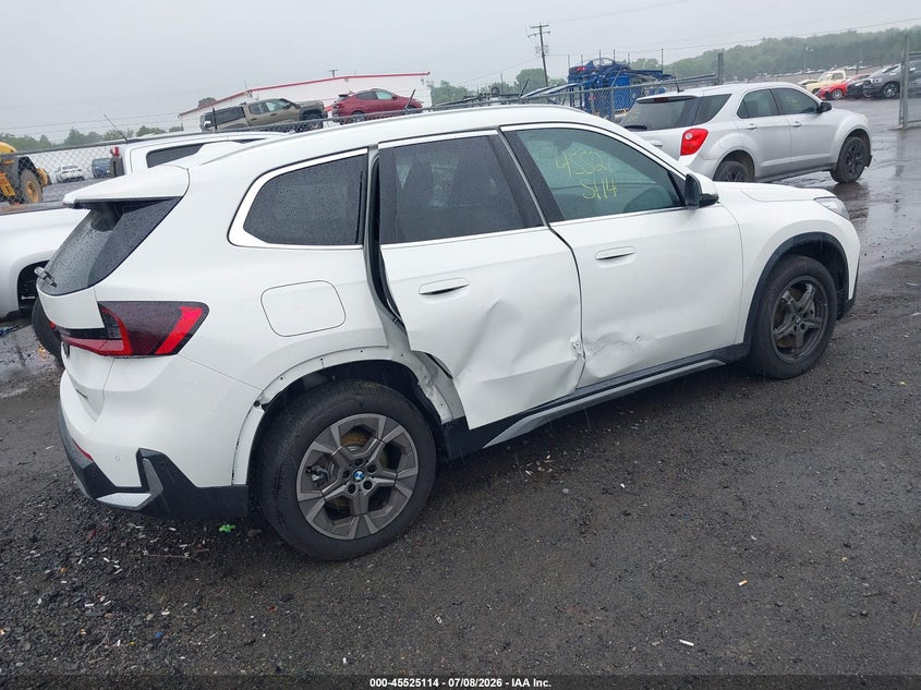 2026 BMW X1 VIN WBX73EF06T5472482 IAAI salvage auction — REAR END, Salvage Title, sold $16,300 on 2026-07-22 (photo 4)