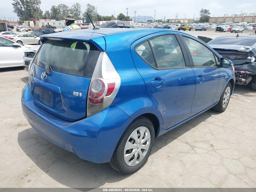 2013 Toyota Prius c VIN JTDKDTB35D1555435 IAAI salvage auction — UNKNOWN, Salvage Title - Dealer (California), sold $2,200 on 2026-07-22 (photo 4)