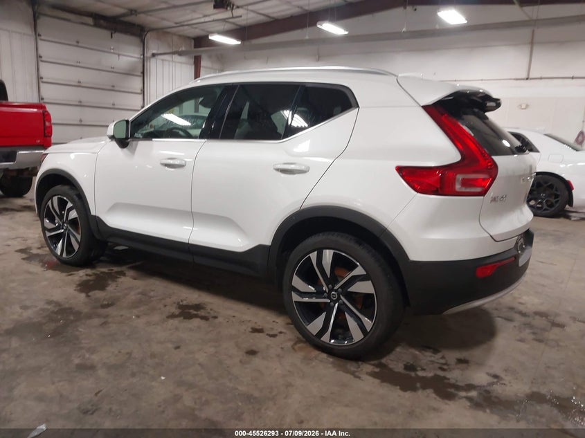 2024 Volvo Xc40 VIN YV4L12UF5R2235349 IAAI salvage auction — RIGHT FRONT, Salvage Title, sold $13,850 on 2026-07-28 (photo 3)