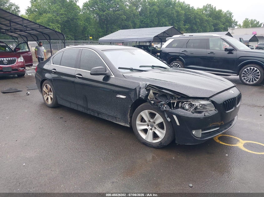 2013 BMW 5er VIN WBAXH5C55DDW12671 IAAI salvage auction — RIGHT FRONT, Salvage (Connecticut), sold $1,400 on 2026-07-23 (photo 1)