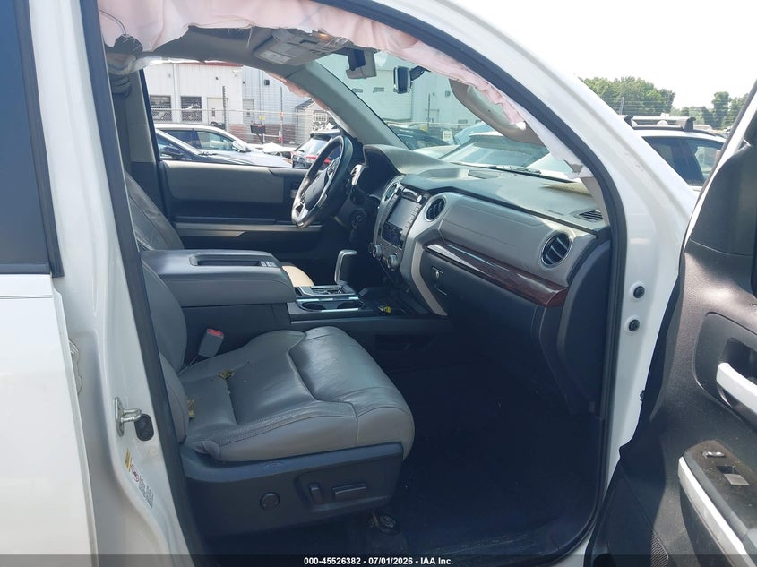2017 Toyota Tundra VIN 5TFHW5F11HX671369 IAAI salvage auction — ROLLOVER, Salvage (North Carolina), sold $7,100 on 2026-07-23 (photo 5)