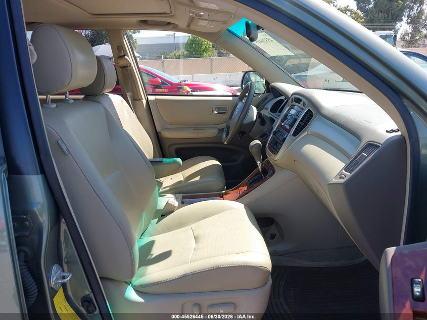 2006 Toyota Highlander VIN JTEEP21A860159955 IAAI salvage auction — NORMAL WEAR, Clear-Dealer Only (Kentucky), sold $750 on 2026-07-29 (photo 5)