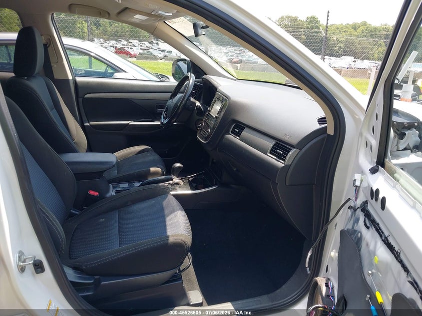 2017 Mitsubishi Outlander VIN JA4AD2A30HZ024586 IAAI salvage auction — RIGHT FRONT, Salvage (North Carolina), sold $2,000 on 2026-07-26 (photo 5)