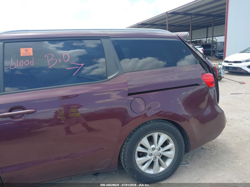 2015 Kia SEDONA VIN KNDMB5C12F6040566 IAAI salvage auction — BIO HAZARD, Salvage (Texas), sold $500 on 2026-07-28 (photo 6)