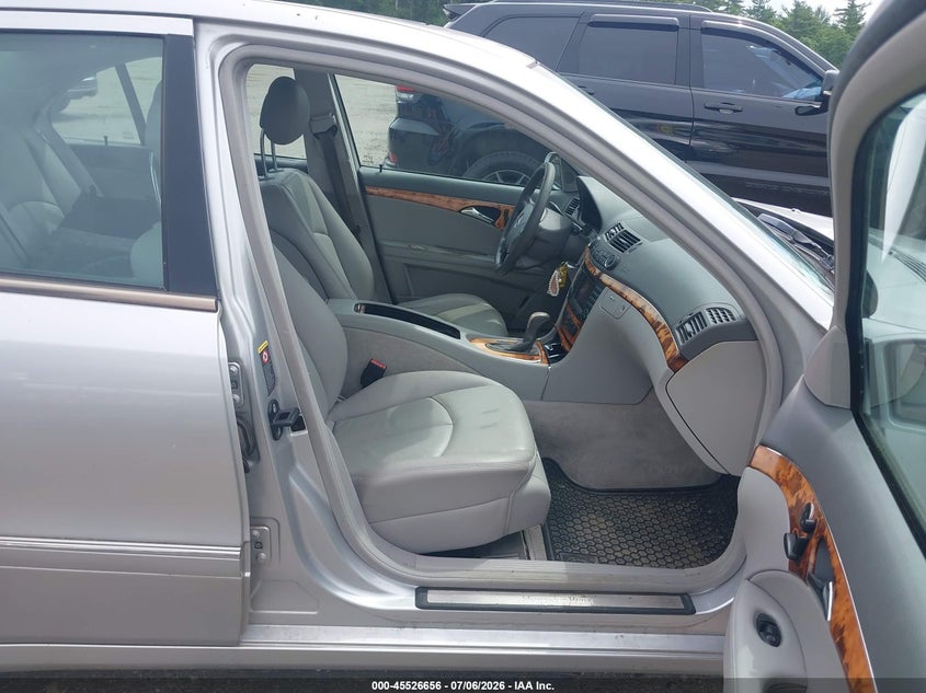 2006 Mercedes-benz E-class VIN WDBUF87J96X180591 IAAI salvage auction — REAR END, Clear (Massachusetts), sold $825 on 2026-07-17 (photo 5)