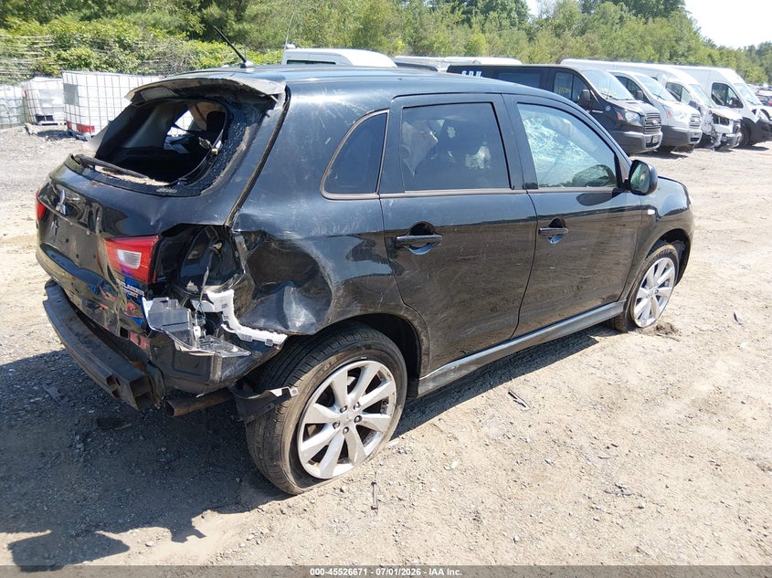2015 Mitsubishi Outlander VIN 4A4AR3AU3FE040753 IAAI salvage auction — LEFT SIDE, Wait Title, sold $1,125 on 2026-09-04 (photo 4)