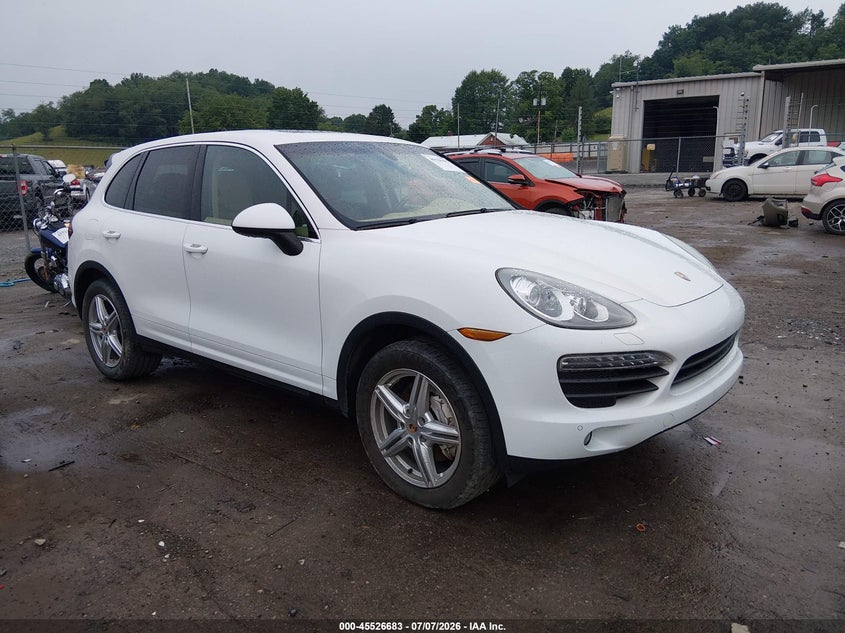 2013 Porsche Cayenne VIN WP1AB2A29DLA84042 IAAI salvage auction — UNKNOWN, Salvage (West Virginia), sold $3,600 on 2026-08-22 (photo 1)