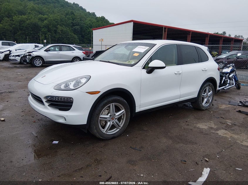 2013 Porsche Cayenne VIN WP1AB2A29DLA84042 IAAI salvage auction — UNKNOWN, Salvage (West Virginia), sold $3,600 on 2026-08-22 (photo 2)