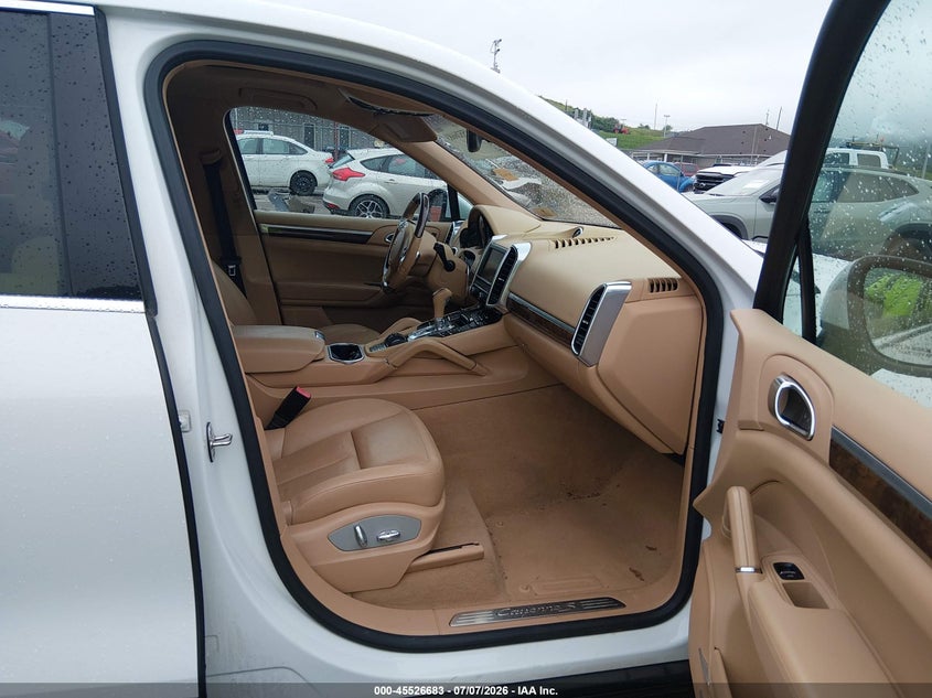 2013 Porsche Cayenne VIN WP1AB2A29DLA84042 IAAI salvage auction — UNKNOWN, Salvage (West Virginia), sold $3,600 on 2026-08-22 (photo 5)