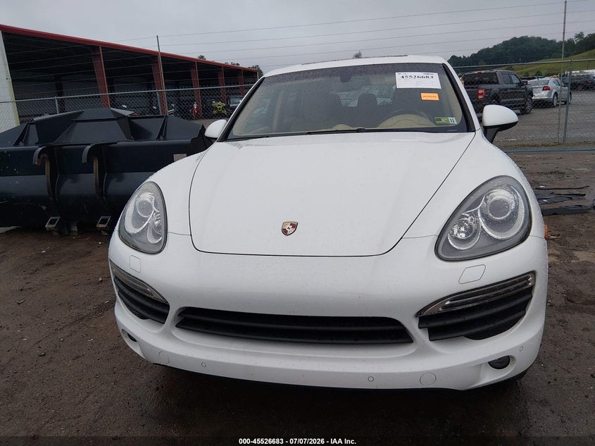 2013 Porsche Cayenne VIN WP1AB2A29DLA84042 IAAI salvage auction — UNKNOWN, Salvage (West Virginia), sold $3,600 on 2026-08-22 (photo 6)