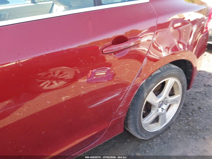 2012 Volvo S60 VIN YV1622FS7C2107851 IAAI salvage auction — NORMAL WEAR, Clear (New York), sold $300 on 2026-07-17 (photo 6)