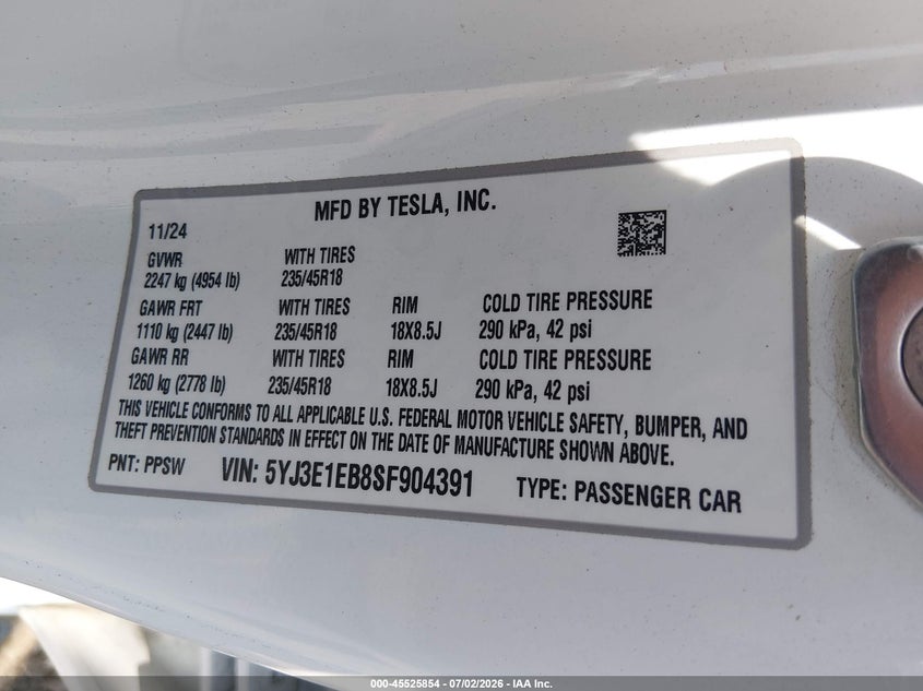 2025 Tesla Model 3 VIN 5YJ3E1EB8SF904391 IAAI salvage auction — RIGHT FRONT, Salvage Title, sold $5,700 on 2026-08-02 (photo 9)