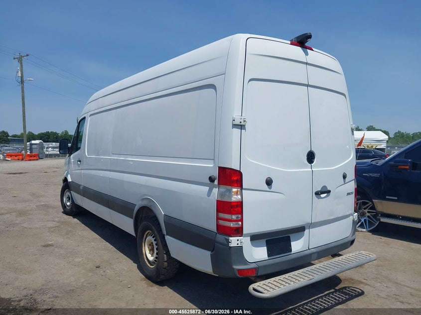 2016 Mercedes-benz Sprinter VIN WD3PE8DD6GP364642 IAAI salvage auction — LEFT & RIGHT, Clear (Virginia), sold $2,350 on 2026-07-10 (photo 6)