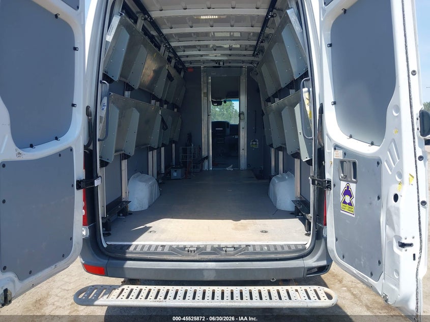 2016 Mercedes-benz Sprinter VIN WD3PE8DD6GP364642 IAAI salvage auction — LEFT & RIGHT, Clear (Virginia), sold $2,350 on 2026-07-10 (photo 8)