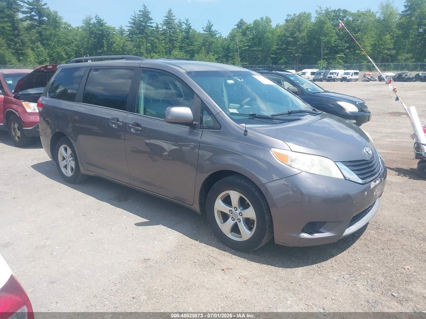 2011 Toyota Sienna VIN 5TDKK3DC2BS130824 IAAI salvage auction — NORMAL WEAR, Clear (Massachusetts), sold $2,175 on 2026-07-10 (photo 1)