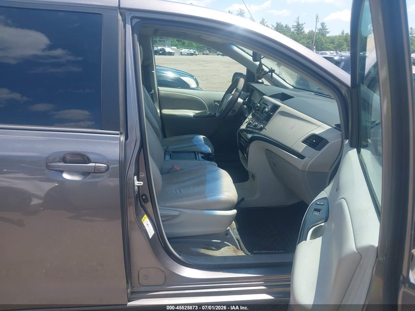 2011 Toyota Sienna VIN 5TDKK3DC2BS130824 IAAI salvage auction — NORMAL WEAR, Clear (Massachusetts), sold $2,175 on 2026-07-10 (photo 5)