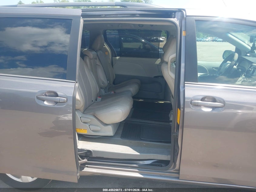 2011 Toyota Sienna VIN 5TDKK3DC2BS130824 IAAI salvage auction — NORMAL WEAR, Clear (Massachusetts), sold $2,175 on 2026-07-10 (photo 8)