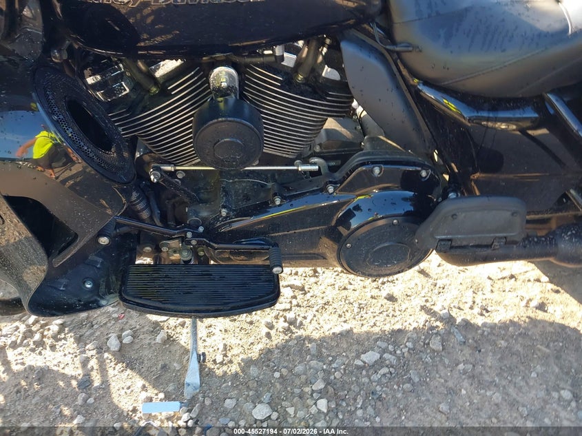 2020 Harley-davidson Road glide VIN 1HD1KZF1XLB624527 IAAI salvage auction — FRONT END, Salvage Title, sold $7,500 on 2026-09-02 (photo 9)