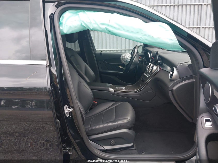 2022 Mercedes-benz Glc VIN W1N0G8EB6NG078598 IAAI salvage auction — FRONT END, Wait Title, sold $12,700 on 2026-08-21 (photo 5)