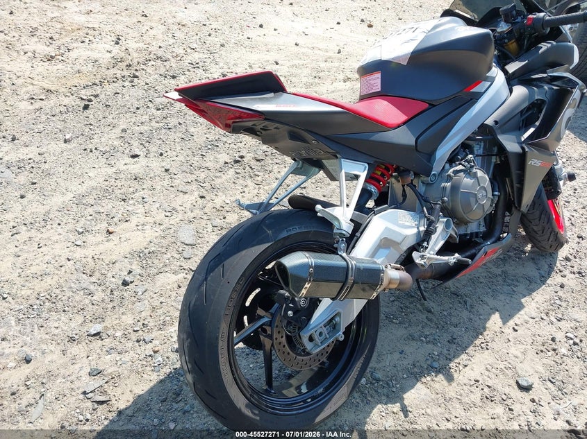 2021 Aprilia Rs VIN ZD4KSUA06MS000768 IAAI salvage auction — RIGHT FRONT, Salvage Title, sold $2,650 on 2026-07-28 (photo 4)