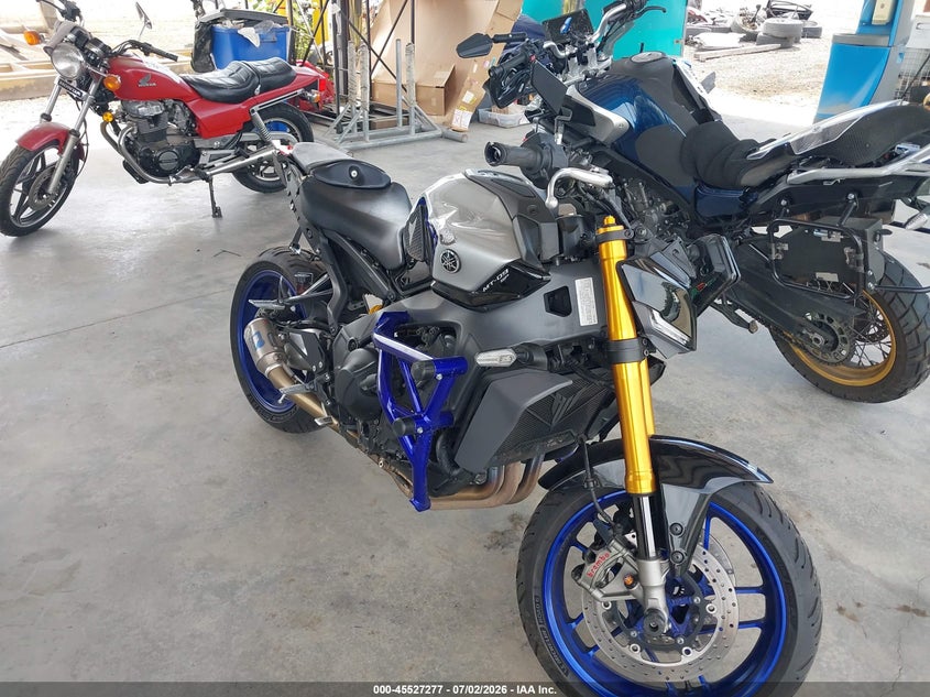 2024 Yamaha Mt VIN JYARN95E4RA000443 IAAI salvage auction — FRONT & REAR, Bill Of Sale (Washington), sold $3,850 on 2026-07-28 (photo 1)