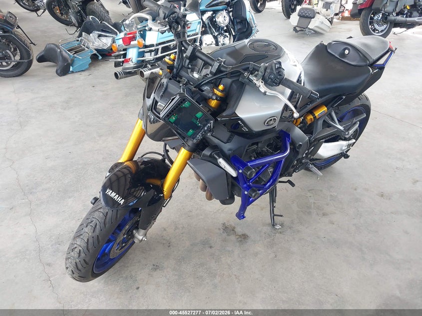 2024 Yamaha Mt VIN JYARN95E4RA000443 IAAI salvage auction — FRONT & REAR, Bill Of Sale (Washington), sold $3,850 on 2026-07-28 (photo 2)