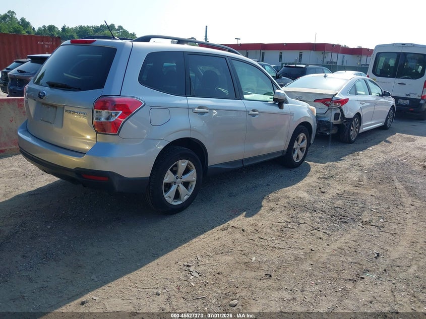 2015 Subaru Forester VIN JF2SJAFC2FH530351 IAAI salvage auction — NORMAL WEAR, Clear (Maryland), sold $1,550 on 2026-07-09 (photo 4)