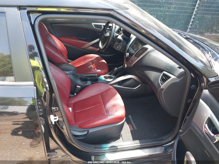 2014 Hyundai Veloster VIN KMHTC6AD2EU214539 IAAI salvage auction — UNKNOWN, Clear (Virginia), sold $300 on 2026-07-16 (photo 5)