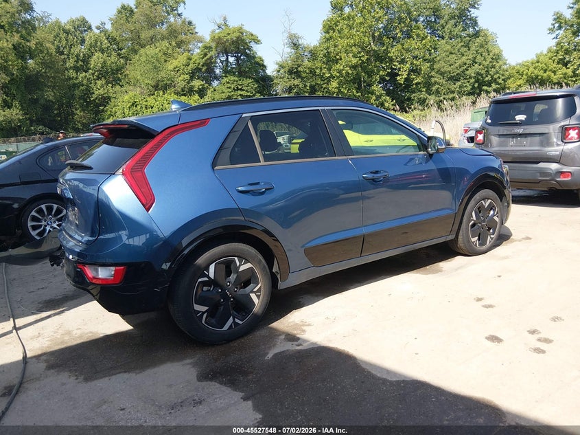 2023 Kia Niro VIN KNDCR3L11P5040657 IAAI salvage auction — REAR END, Salvage - Greater Than 75% (Maryland), sold $11,000 on 2026-07-23 (photo 4)