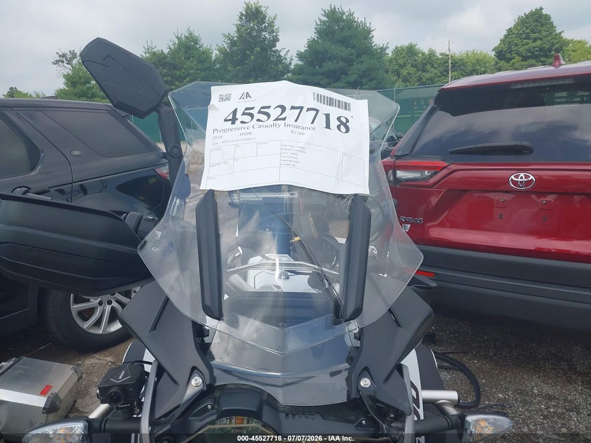 2018 BMW R 1200 VIN WB10A1202JZ968112 IAAI salvage auction — ALL OVER, Salvage (Kentucky), sold $8,000 on 2026-08-19 (photo 5)