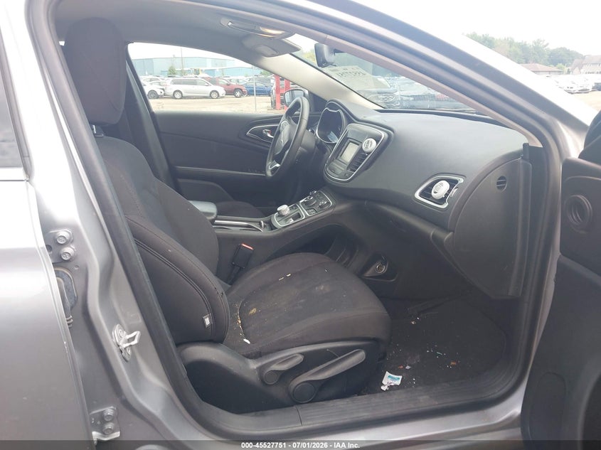 2015 Chrysler 200 VIN 1C3CCCAB9FN534572 IAAI salvage auction — FRONT END, Salvage Title, sold $375 on 2026-07-24 (photo 5)
