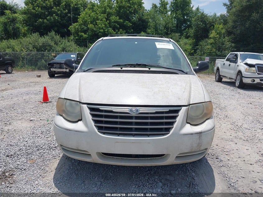 2005 Chrysler Town & country VIN 2C4GP44R35R514545 IAAI salvage auction — NORMAL WEAR, Clear (Alabama), sold $400 on 2026-07-27 (photo 6)