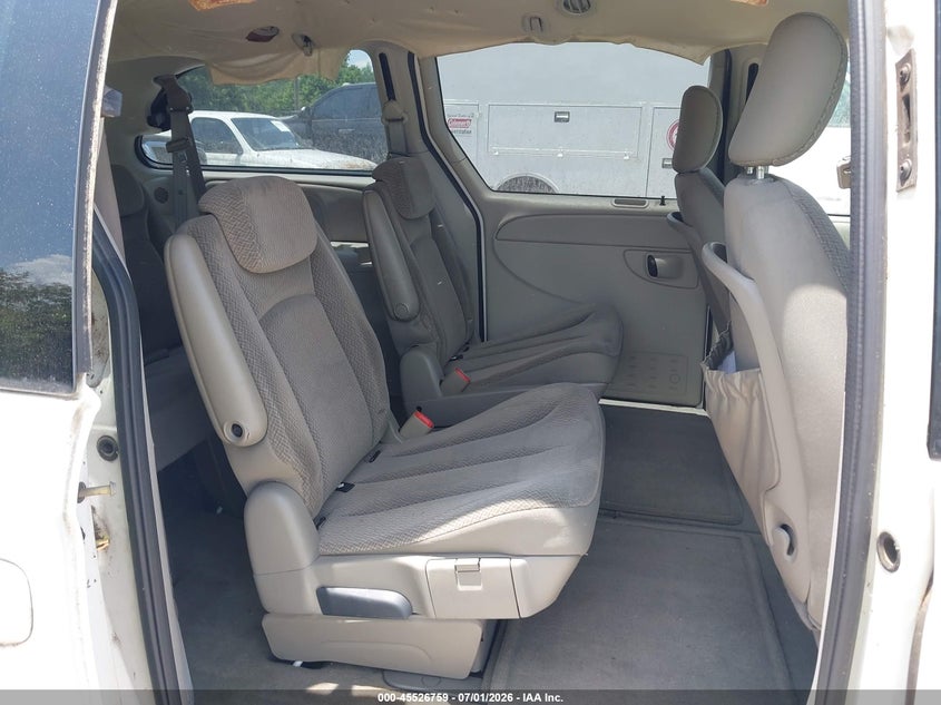 2005 Chrysler Town & country VIN 2C4GP44R35R514545 IAAI salvage auction — NORMAL WEAR, Clear (Alabama), sold $400 on 2026-07-27 (photo 8)