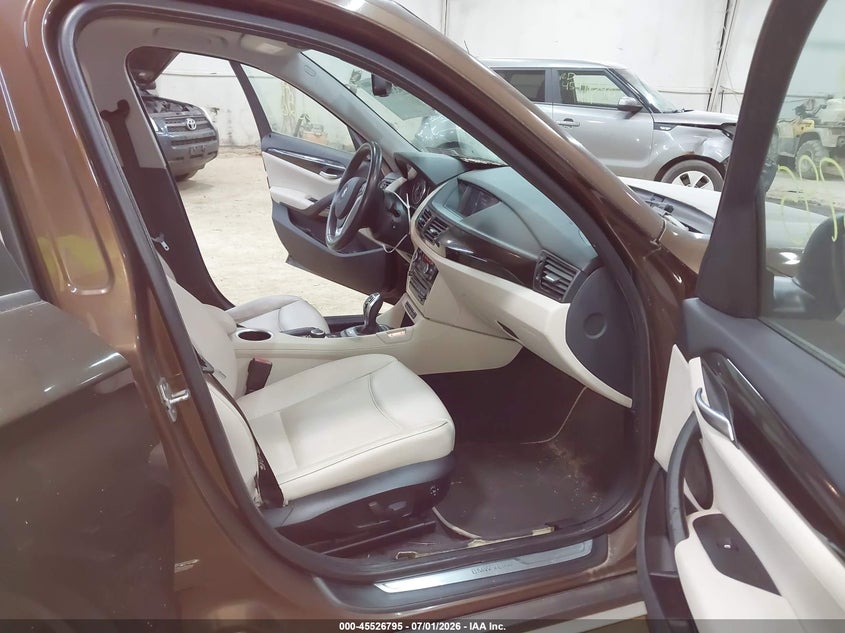 2014 BMW X1 VIN WBAVL1C5XEVY11323 IAAI salvage auction — NORMAL WEAR, Clear (Pennsylvania), sold $1,425 on 2026-07-16 (photo 5)
