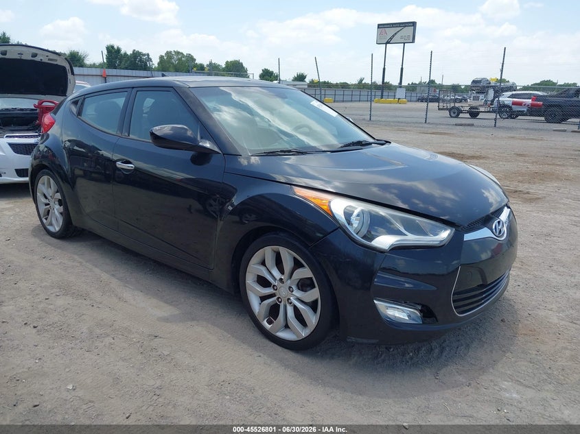 2013 Hyundai Veloster VIN KMHTC6AD6DU153033 IAAI salvage auction — RIGHT SIDE, Original (Texas), sold $500 on 2026-07-08 (photo 1)