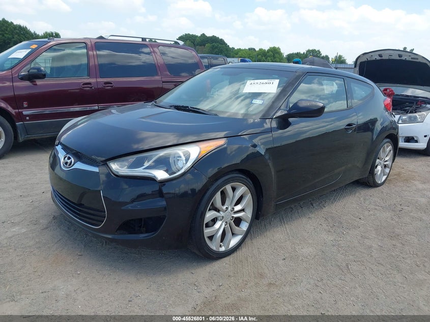 2013 Hyundai Veloster VIN KMHTC6AD6DU153033 IAAI salvage auction — RIGHT SIDE, Original (Texas), sold $500 on 2026-07-08 (photo 2)