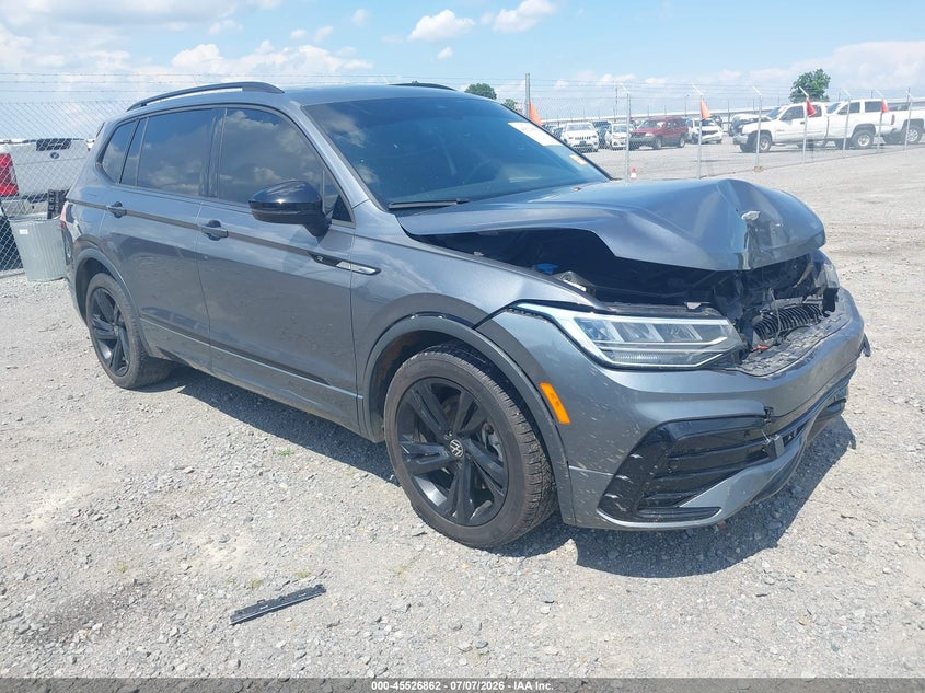 2024 Volkswagen Tiguan VIN 3VVCB7AX3RM206033 — IAAI salvage auction photo
