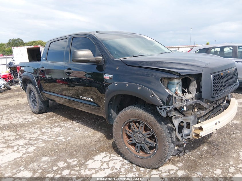 2013 Toyota Tundra VIN 5TFDW5F11DX304061 — IAAI salvage auction photo