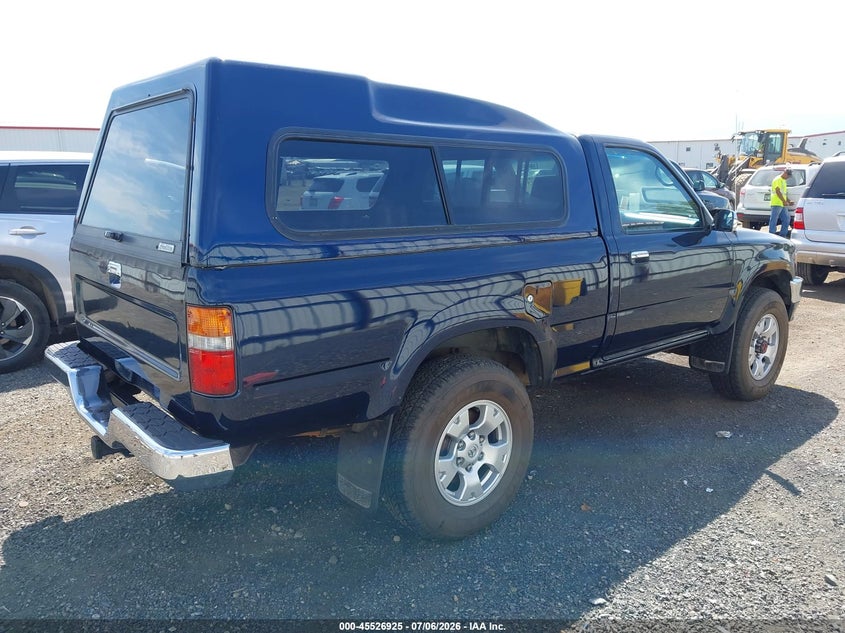 1993 Toyota Pickup VIN 4TARN01P1PZ058673 IAAI salvage auction — NORMAL WEAR, Clear (Idaho), sold $13,200 on 2026-07-28 (photo 4)