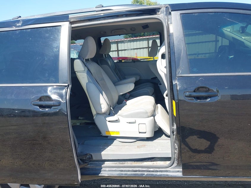 2014 Toyota Sienna VIN 5TDJK3DC4ES077849 IAAI salvage auction — SIDE, Bill Of Sale (Washington), sold $1,700 on 2026-08-01 (photo 8)