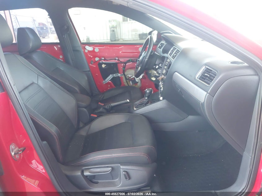 2013 Volkswagen Jetta VIN 3VW4T7AJXDM286643 IAAI salvage auction — THEFT, Salvage (California), sold $2,100 on 2026-08-01 (photo 5)