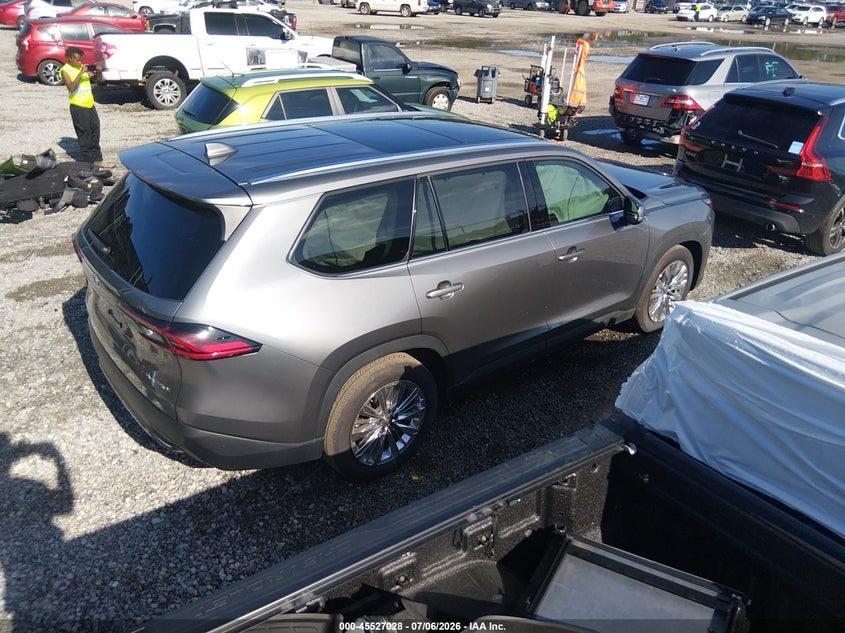 2025 Toyota Highlander VIN 5TDAAAB55SS095428 IAAI salvage auction — LEFT SIDE, Rebuildable (Florida), sold $22,100 on 2026-07-30 (photo 4)