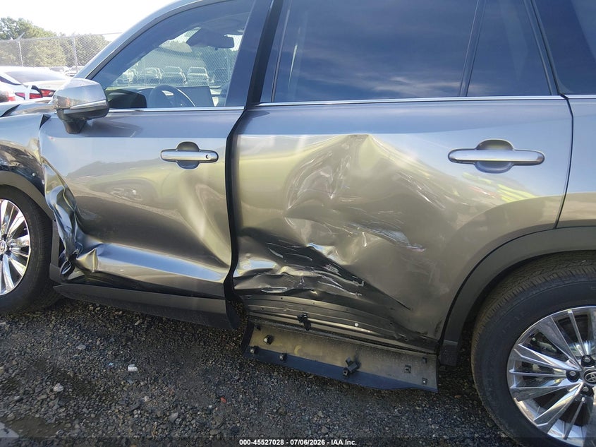 2025 Toyota Highlander VIN 5TDAAAB55SS095428 IAAI salvage auction — LEFT SIDE, Rebuildable (Florida), sold $22,100 on 2026-07-30 (photo 6)