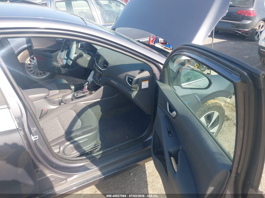 2017 Hyundai Ioniq VIN KMHC75LC1HU047999 IAAI salvage auction — FRONT END, Salvage Title, sold $250 on 2026-07-30 (photo 5)