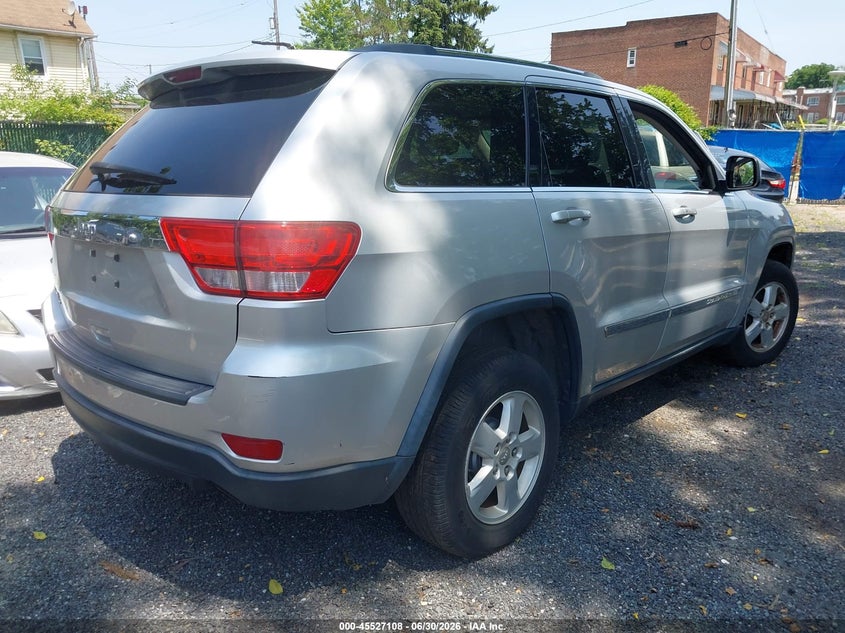 2013 Jeep Grand cherokee VIN 1C4RJFAG5DC648361 IAAI salvage auction — RIGHT FRONT, Clear (Delaware), sold $1,500 on 2026-08-09 (photo 4)